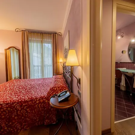 Hotel La Darsena Boutique & Restaurant Tremezzo