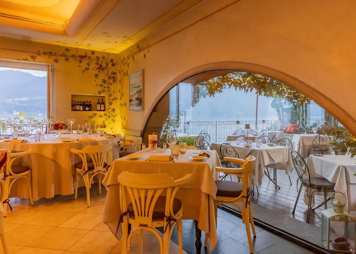 La Darsena Boutique & Restaurant ホテル トレメッツォ