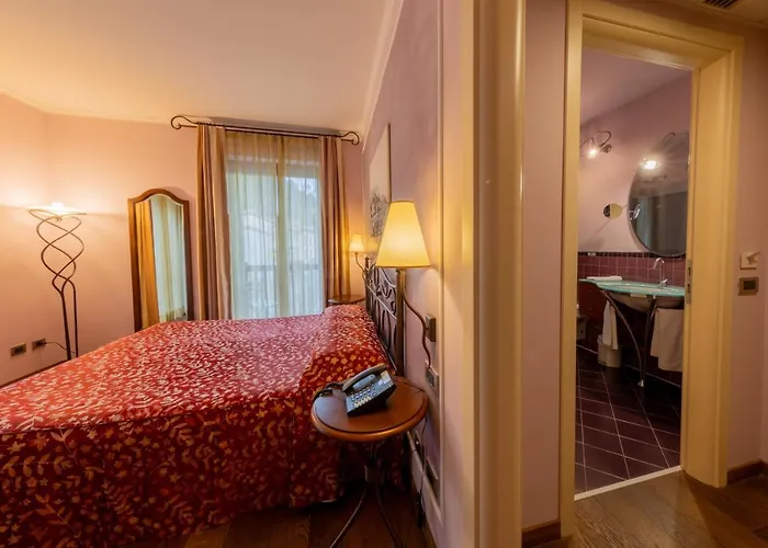 Hotel La Darsena Boutique & Restaurant Tremezzo